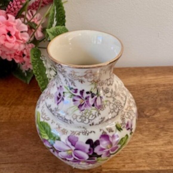 Vintage James Kent Floral Chintz Vase – Purple Violet Bouquet with Gold Trim‎ - Picture 3 of 6